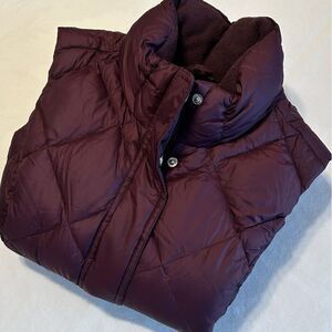 Eddie Bauer Burgundy Goose Down Puffer Vest Women's Medium EB700 Fill Power EUC